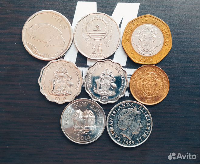 Монеты островов