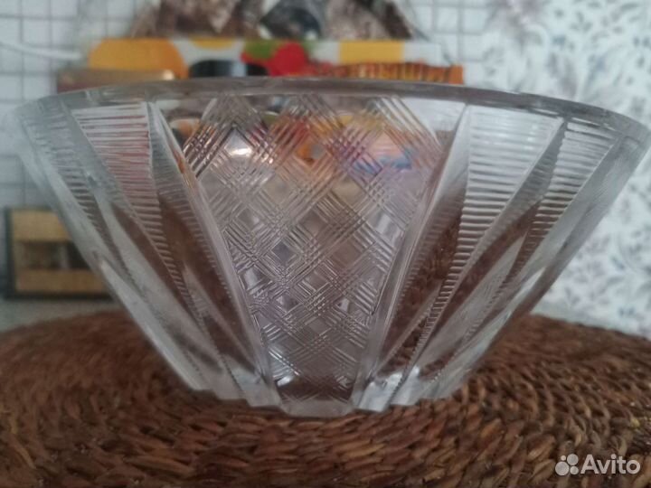 Хрустальная ваза