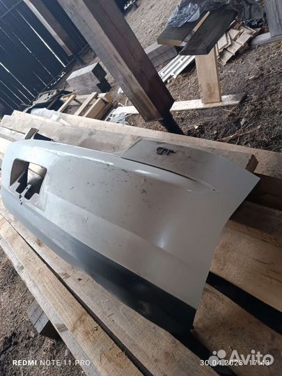 Бампер Ниссан Скайлайн V35