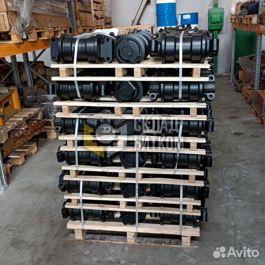 Каток опорный Liebherr R965B