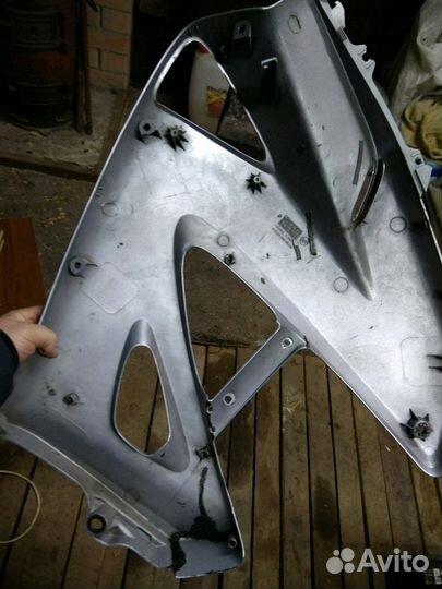 Varadero xl1000 2003-2009 пластик правая сторона