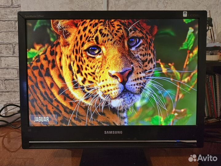 Телевизор Samsung 22 дюйма