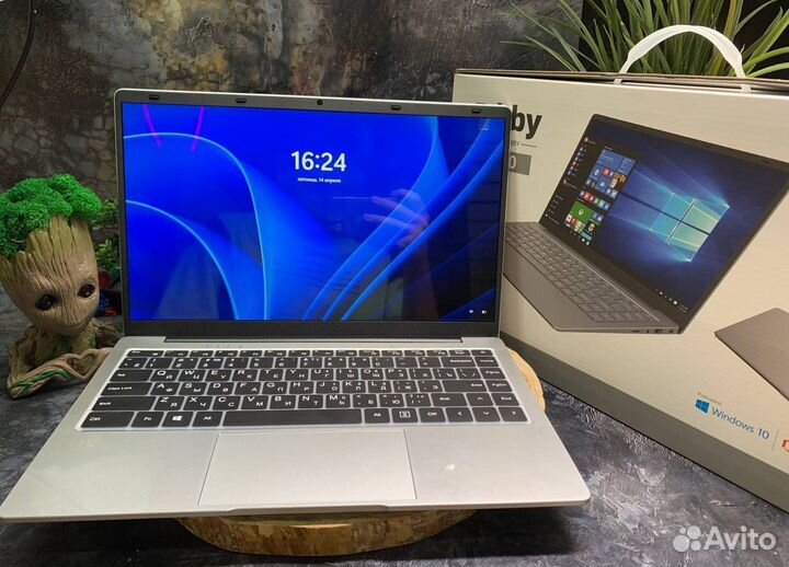Ноутбук 8/256 Gb