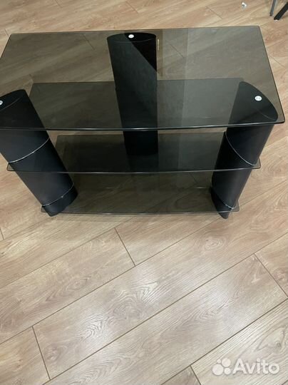 Стеклянная тумба под тв; журнальный столик