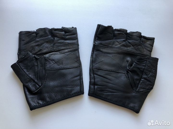 Перчатки без пальцев спортивные