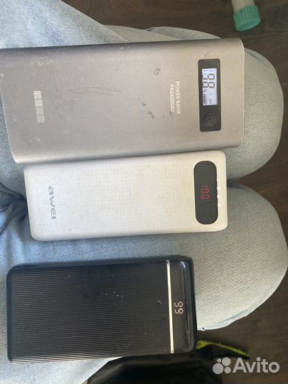 Неработающий Внешний аккумулятор три штуки