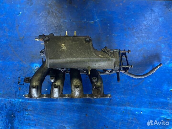 Toyota 4A-FE впускной коллектор