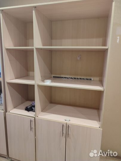 Офисная мебель, столы, шкафы