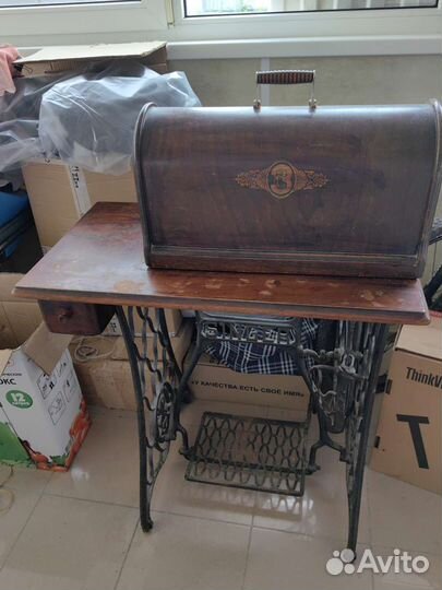 Швейная машина Singer