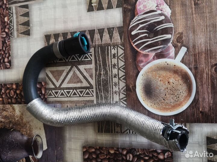 Патрубок от печки к теплообменику EGR Ford Tranzit