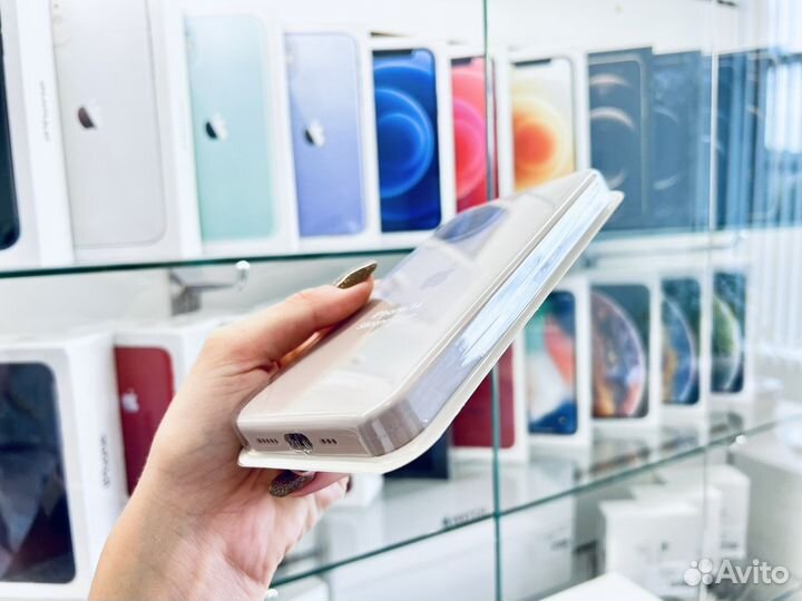 Чехол на iPhone 14, светло-серый