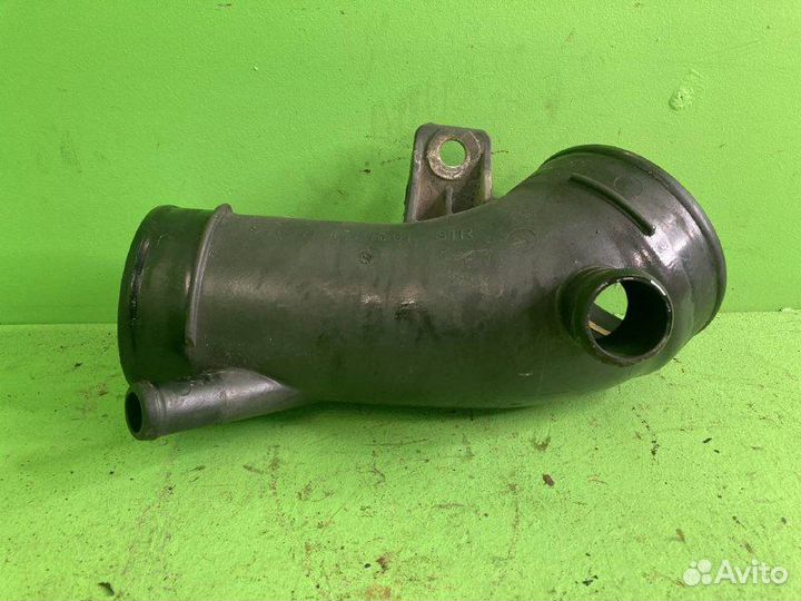 Патрубок воздушного фильтра mercedes-benz actros M