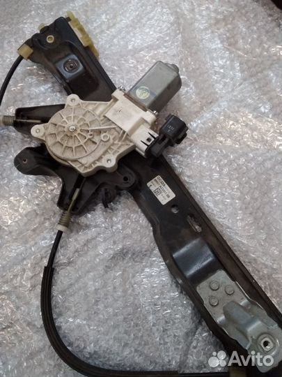 Ford Focus 3 стеклоподъёмник