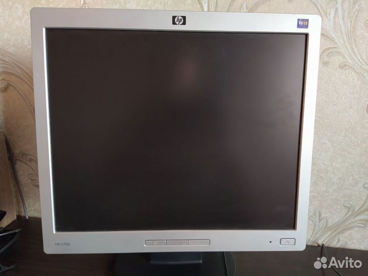 Монитор HP L1706 17 дюймов