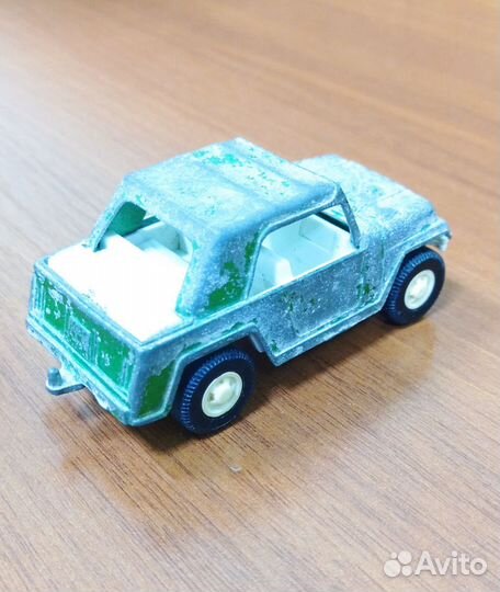 Моделька-машинка, США