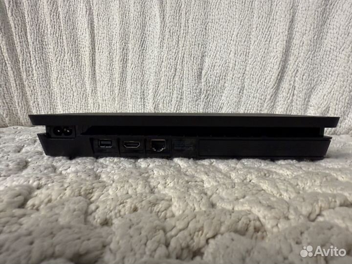 Sony PlayStation 4 Slim