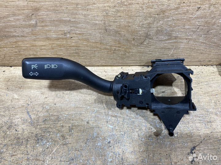 Переключатель поворотников Audi A4 B7 Арт 609