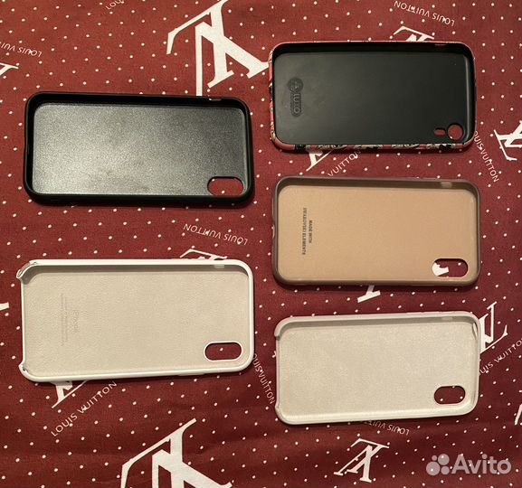 Чехлы на телефон iPhone XR