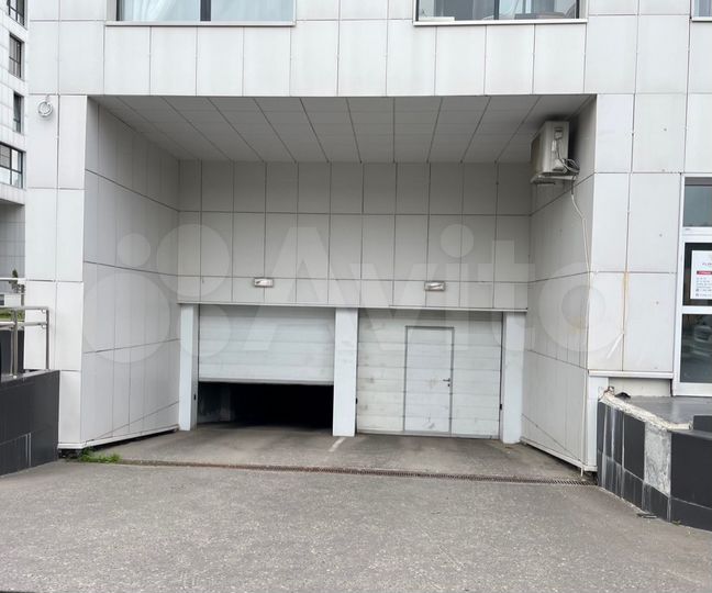 Машиноместо, 18 м²