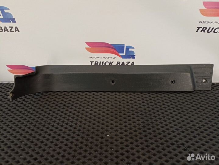 81615100397 Накладка порога левого