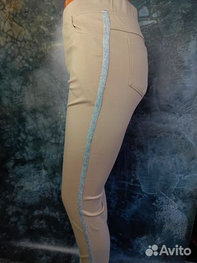 Новые стрейч брюки 28-33 размеры
