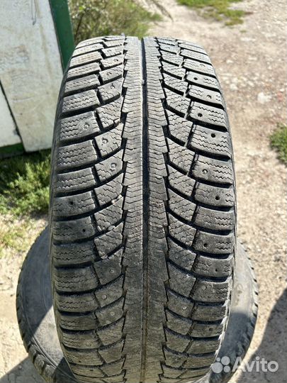 Gislaved Nord Frost 5 235/55 R17