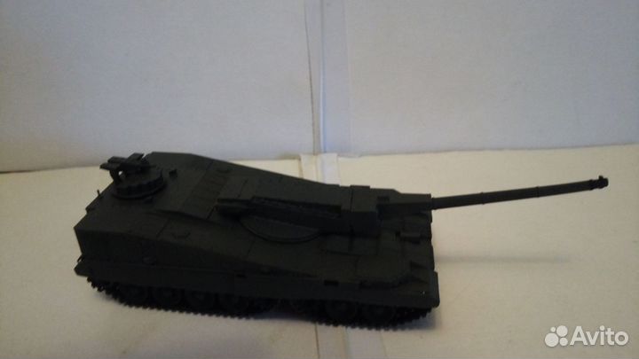 Советский экспериментальный танк объект 490 (1/87)