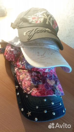 Набор кепок