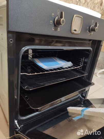 Электрический духовой шкаф Korting OKB 460 RN