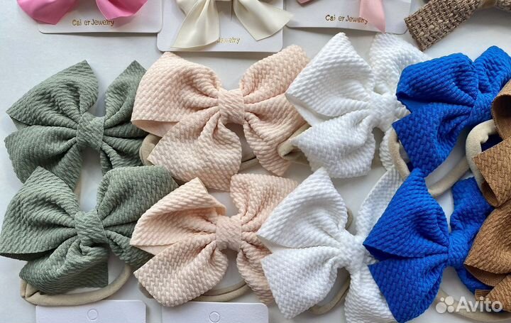 Бантики, резинки, заколки для волос