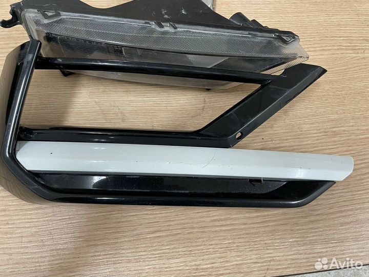 Противотуманка правая Tiguan