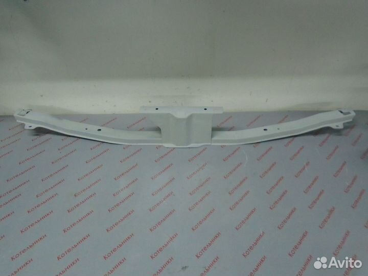 Nissan 62290-AU330 Усилитель бампера верхний