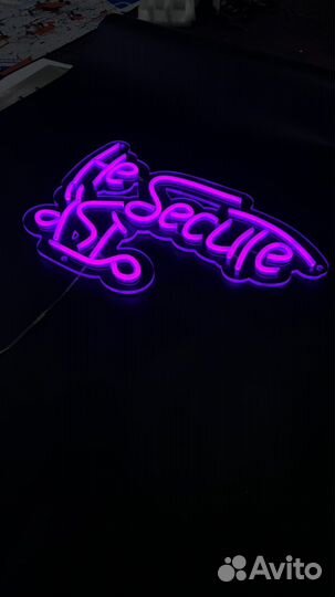 Неоновая вывеска