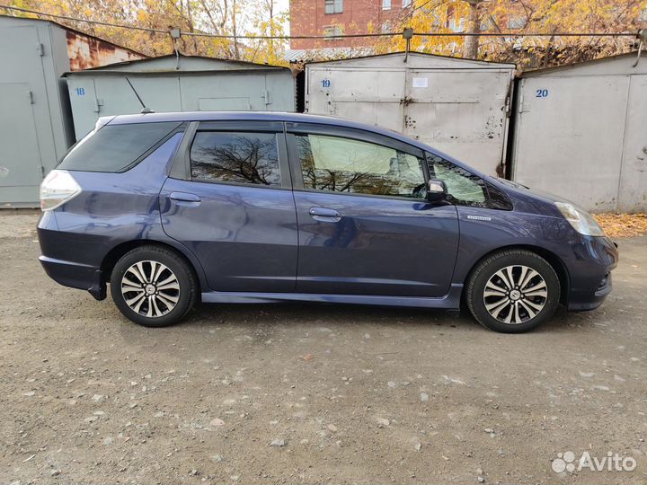 Honda Fit Shuttle 1.3 CVT, 2014, 155 500 км