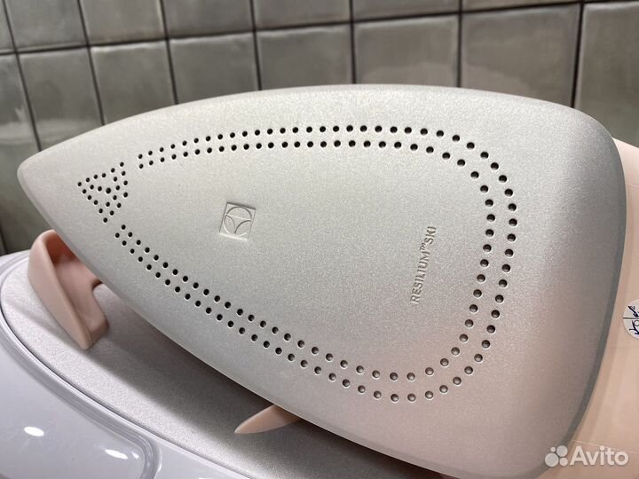 Парогенератор Electrolux Refine 600