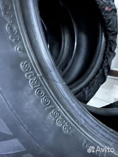 Bridgestone Blizzak Spike-02 225/60 R18