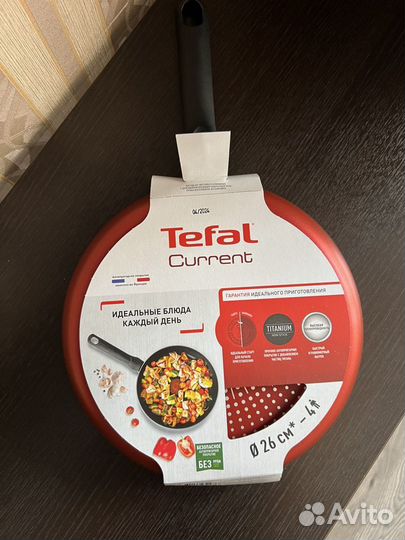 Сковорода Tefal 26 см, новая