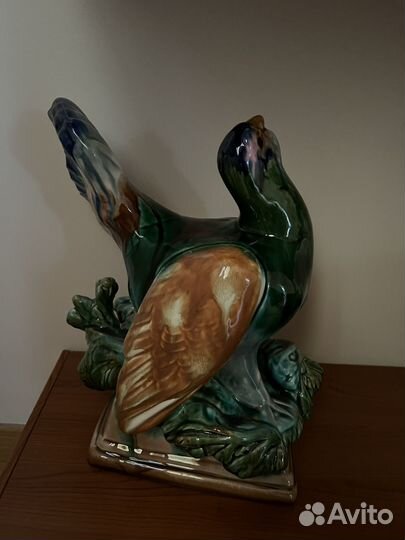 Статуэтка птицы