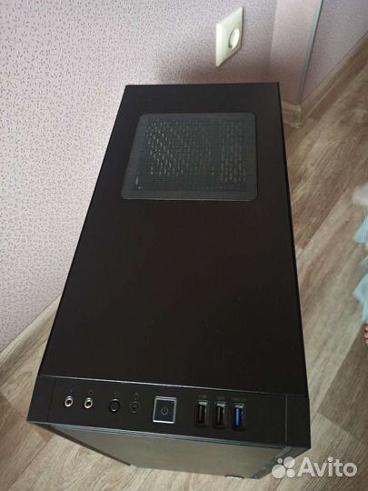 Корпус Thermaltake Versa H17