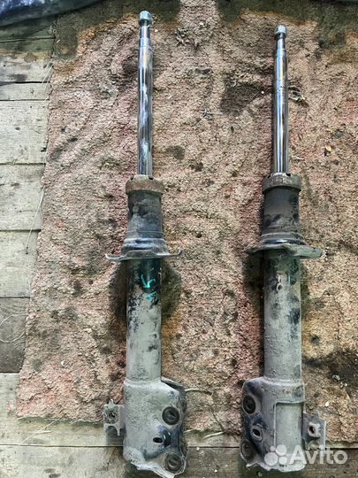 Стойки toyota BB