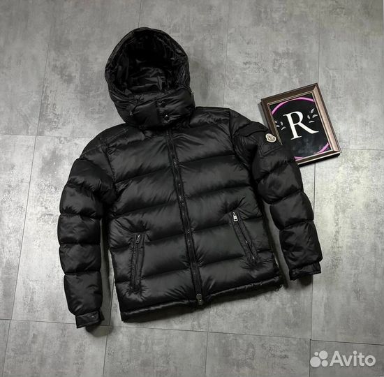 Зимние куртки Moncler