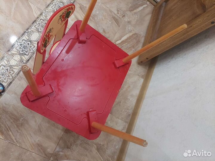 Детский стол и стул