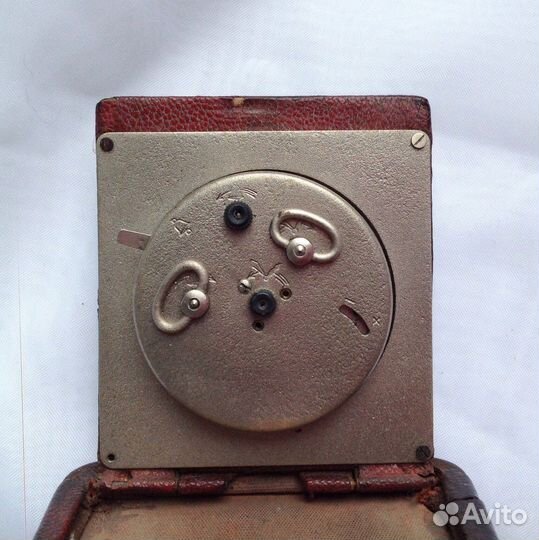 Часы-будильник Junghans немецкие