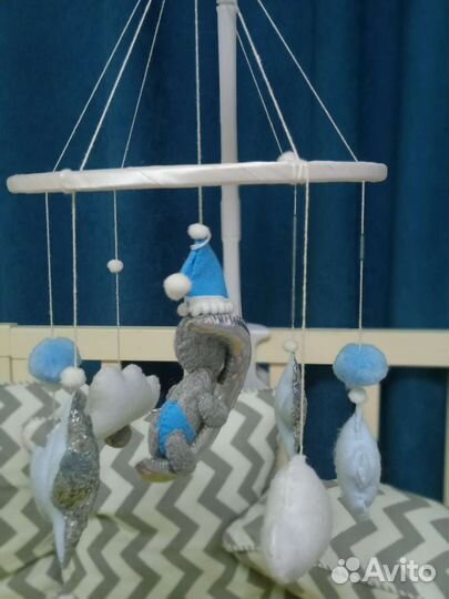 Мобиль в кроватку из фетра