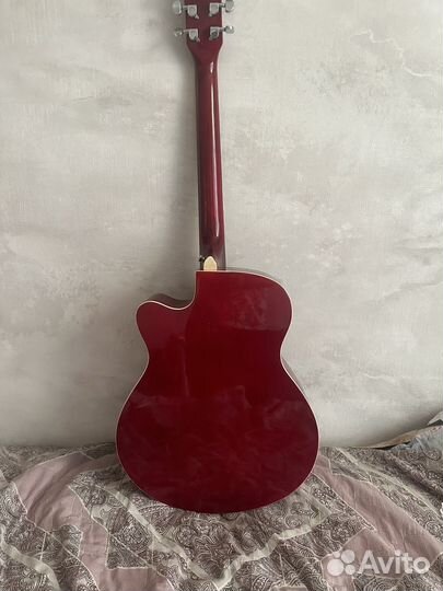 Акустическая гитара