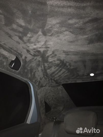 Черный потолок из влькантары веста полностью