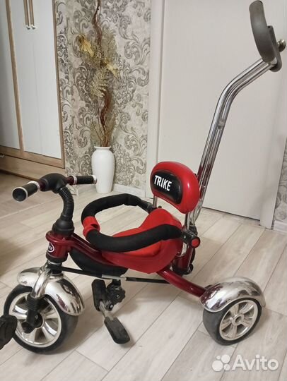Велосипед трёхколёсный с ручкой