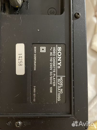Кассетный видеомагнитофон sony
