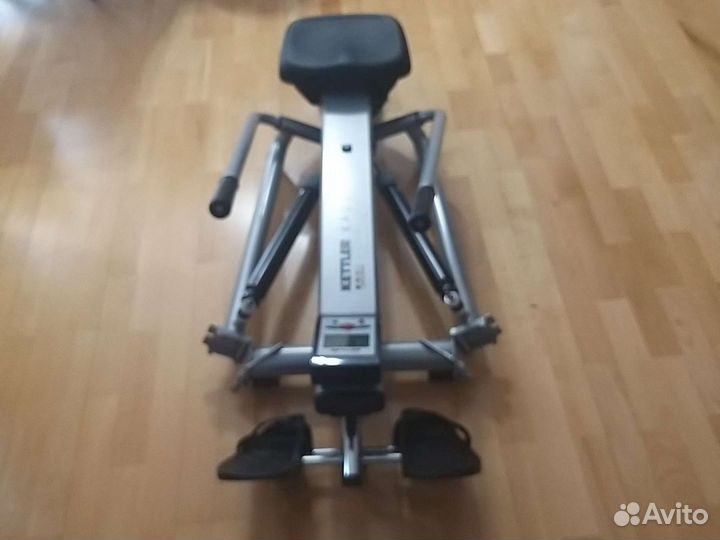 Гребной тренажер