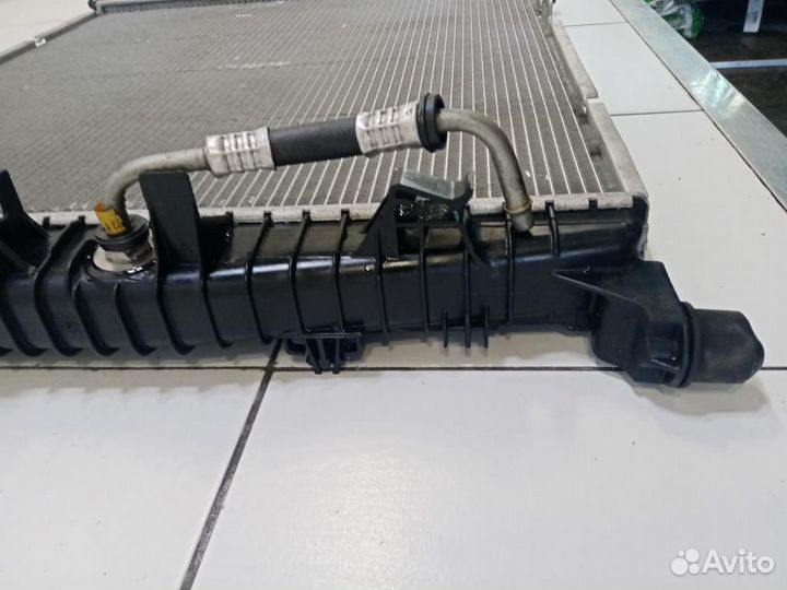 Радиатор охлаждения двигателя Mercedes-Benz M-Clas